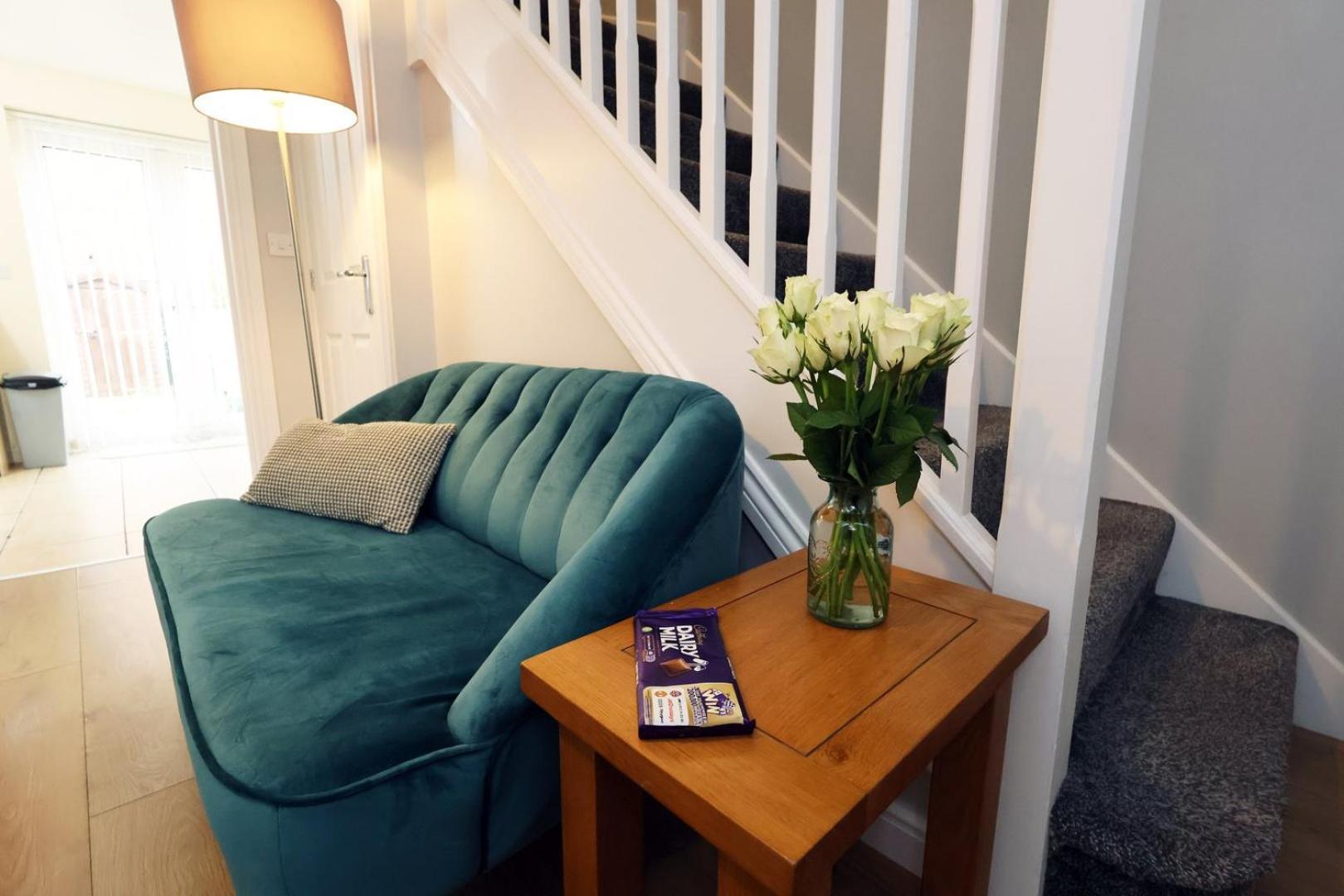 Relaxing 2-Bed Coastal Escape In Port Talbot Appartement Buitenkant foto