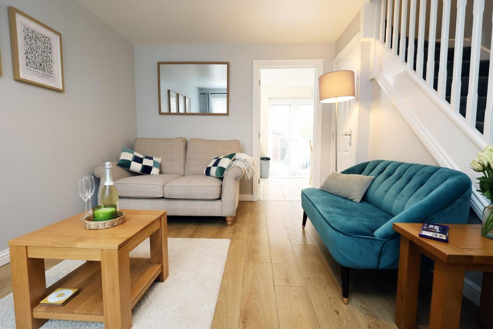 Relaxing 2-Bed Coastal Escape In Port Talbot Appartement Buitenkant foto