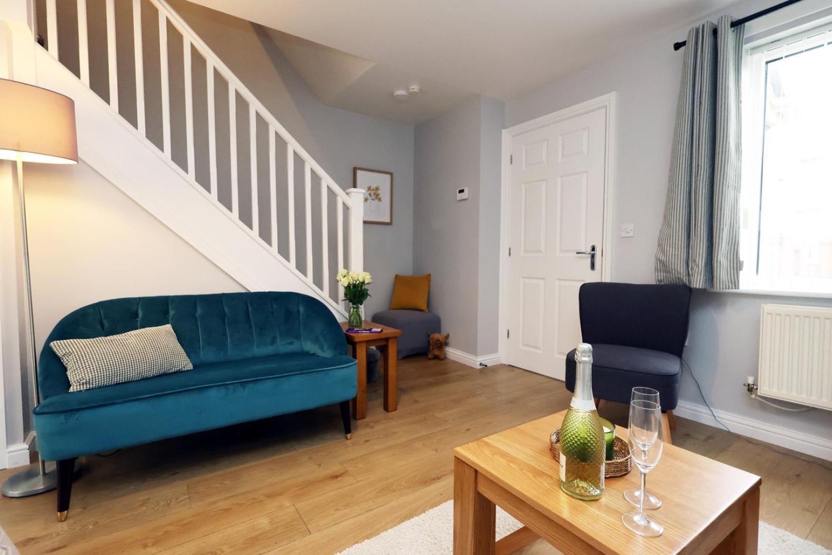 Relaxing 2-Bed Coastal Escape In Port Talbot Appartement Buitenkant foto